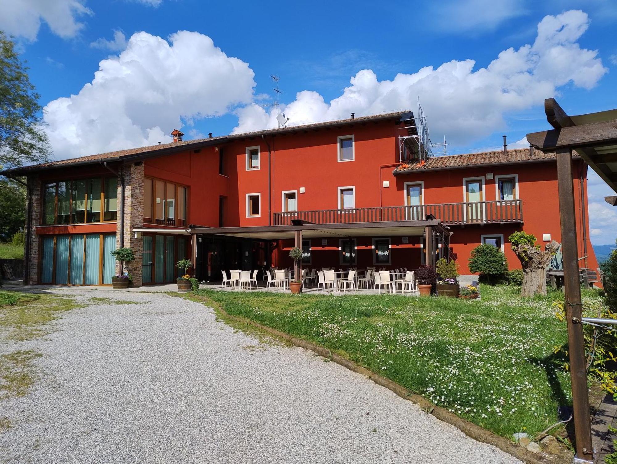 Le Badie Wine Resort Rosazzo ภายนอก รูปภาพ